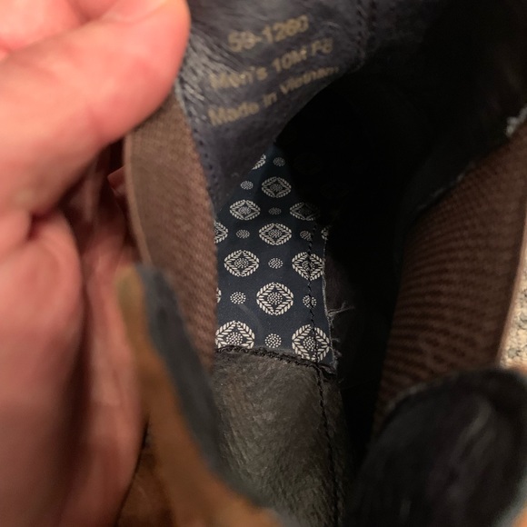 Johnston and Murphy suede chelsea boots size 10 - Picture 5 of 5